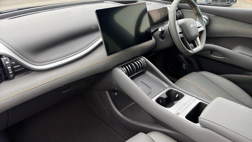 BYD Atto 3 Evo 330kW Excellence AWD 75kWh 5dr Auto Electric Hatchback - Image 9