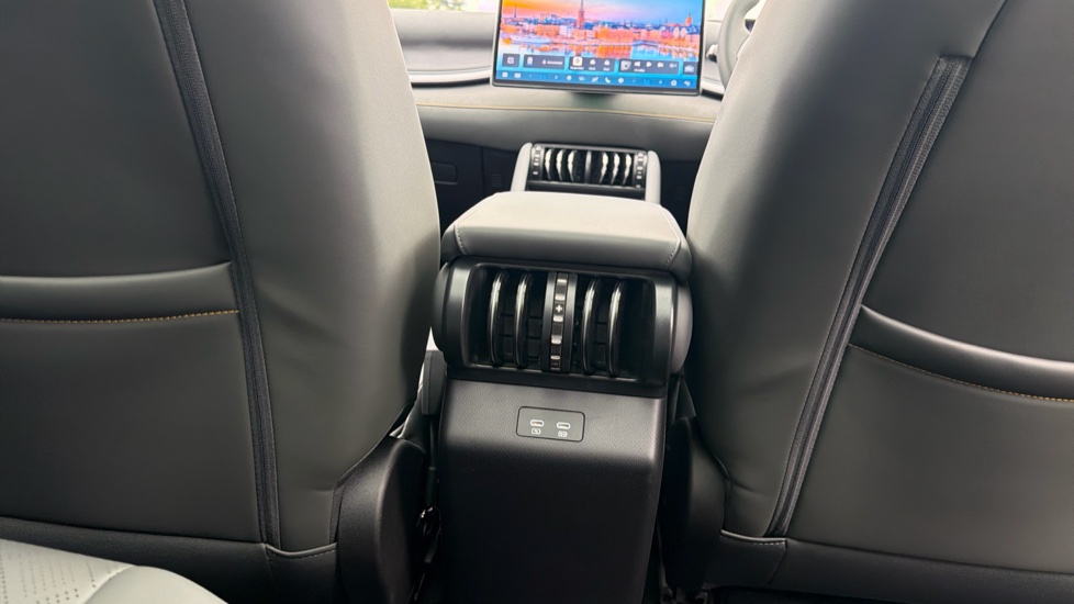 BYD Atto 3 Evo 330kW Excellence AWD 75kWh 5dr Auto Electric Hatchback - Image 32