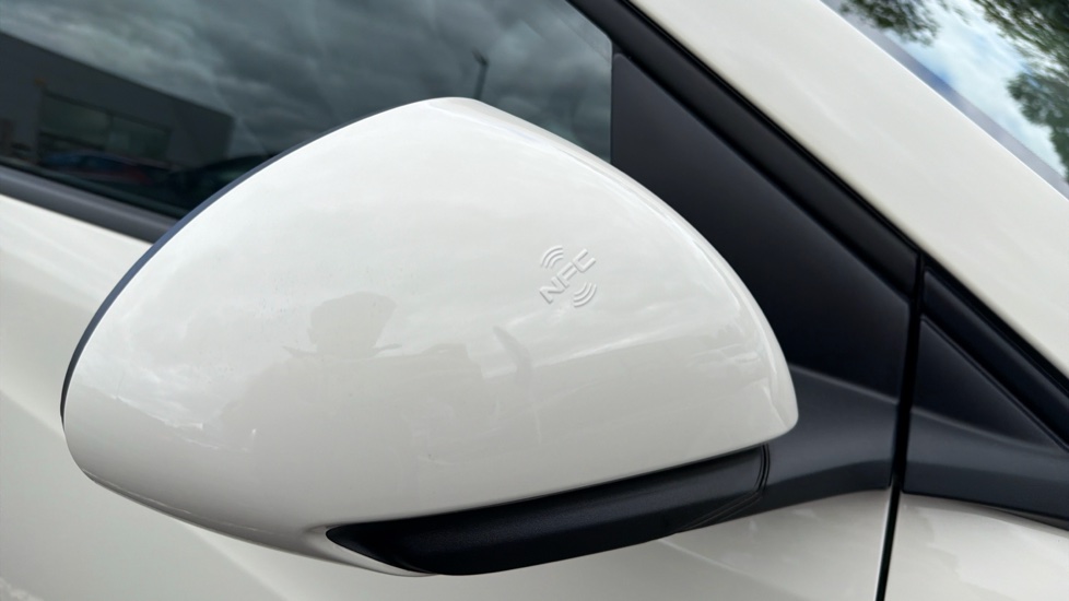 BYD Dolphin Surf 65kW Active 30kWh 5dr Auto Electric Hatchback - Image 30