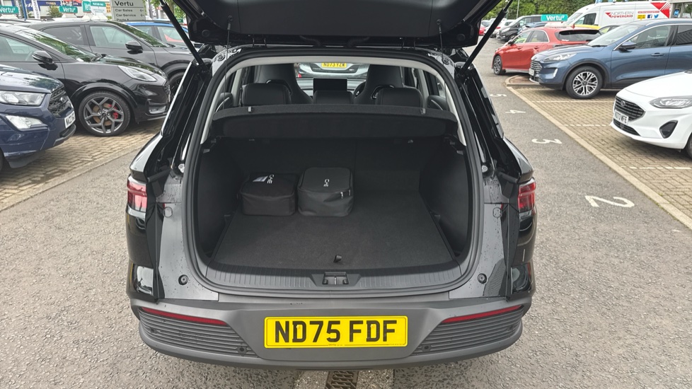 BYD Sealion 5 1.5 DM-i Comfort 5dr Auto Estate - Image 4