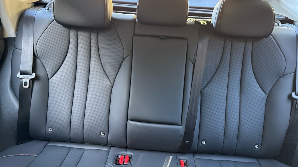 BYD Sealion 5 1.5 DM-i Comfort 5dr Auto Estate - Image 15