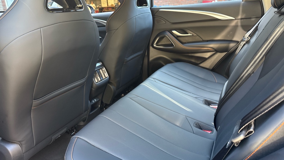 BYD Sealion 5 1.5 DM-i Comfort 5dr Auto Estate - Image 16