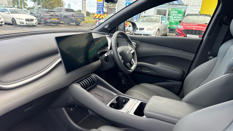 BYD Atto 3 Evo 230kW Design 75kWh 5dr Auto Electric Hatchback - Image 9