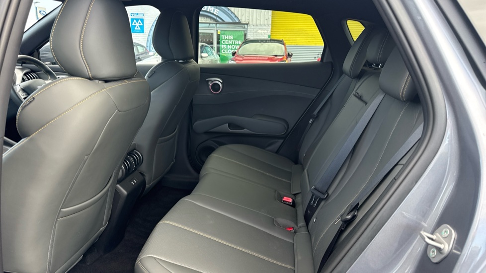 BYD Atto 3 Evo 230kW Design 75kWh 5dr Auto Electric Hatchback - Image 16