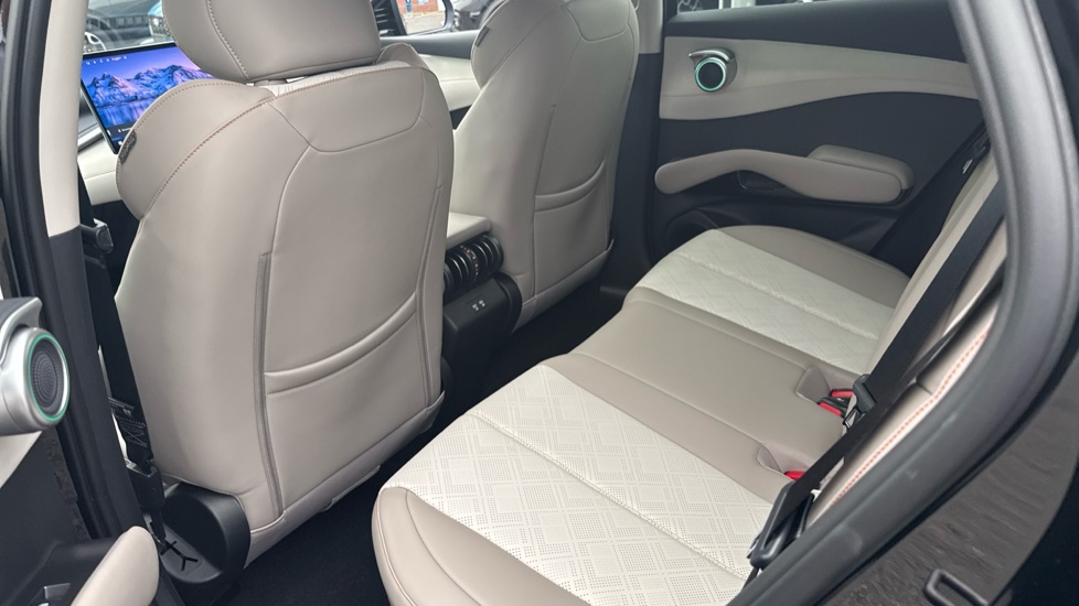BYD Atto 3 Evo 230kW Design 75kWh 5dr Auto Electric Hatchback - Image 16
