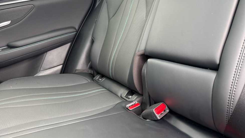 BYD Seal U 1.5 DM-i Boost 5dr Auto Estate - Image 17