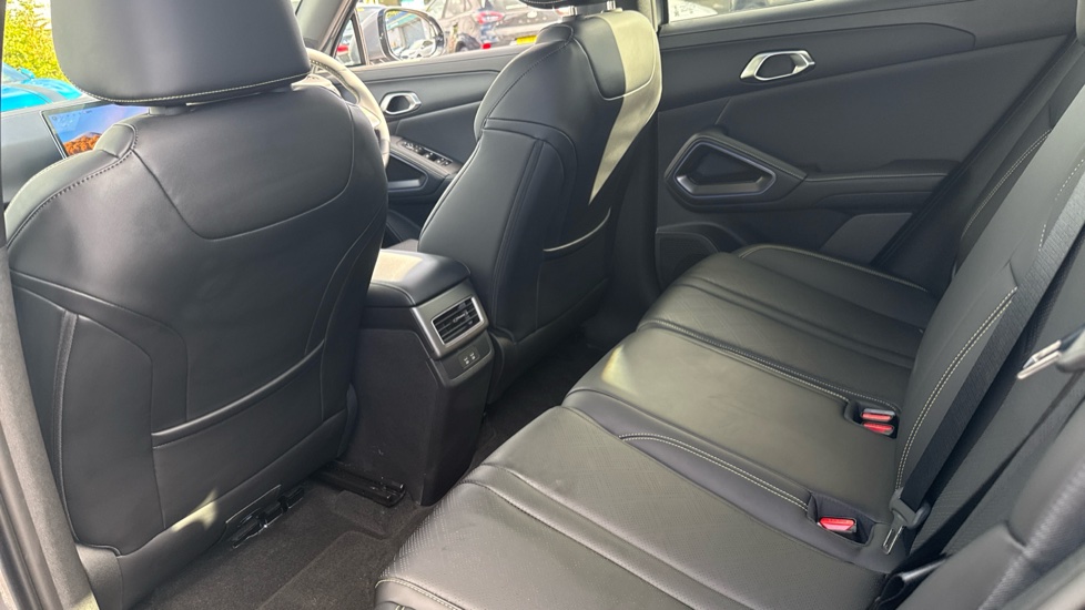 BYD Atto 2 1.5 DM-i 212 Boost 5dr Auto Hatchback - Image 16