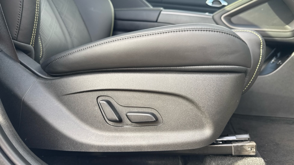 BYD Atto 2 1.5 DM-i 212 Boost 5dr Auto Hatchback - Image 32