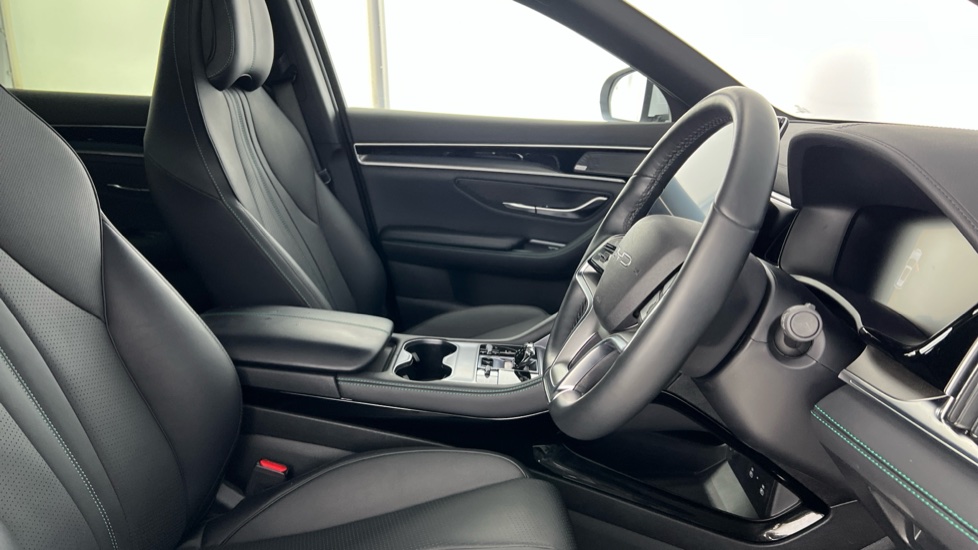 BYD Seal U 1.5 DM-i Comfort 5dr Auto Estate - Image 11