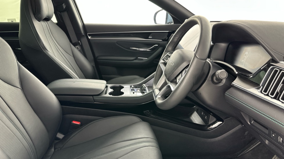 BYD Seal U 1.5 DM-i Comfort 5dr Auto Estate - Image 11
