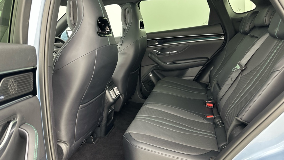 BYD Seal U 1.5 DM-i Comfort 5dr Auto Estate - Image 13