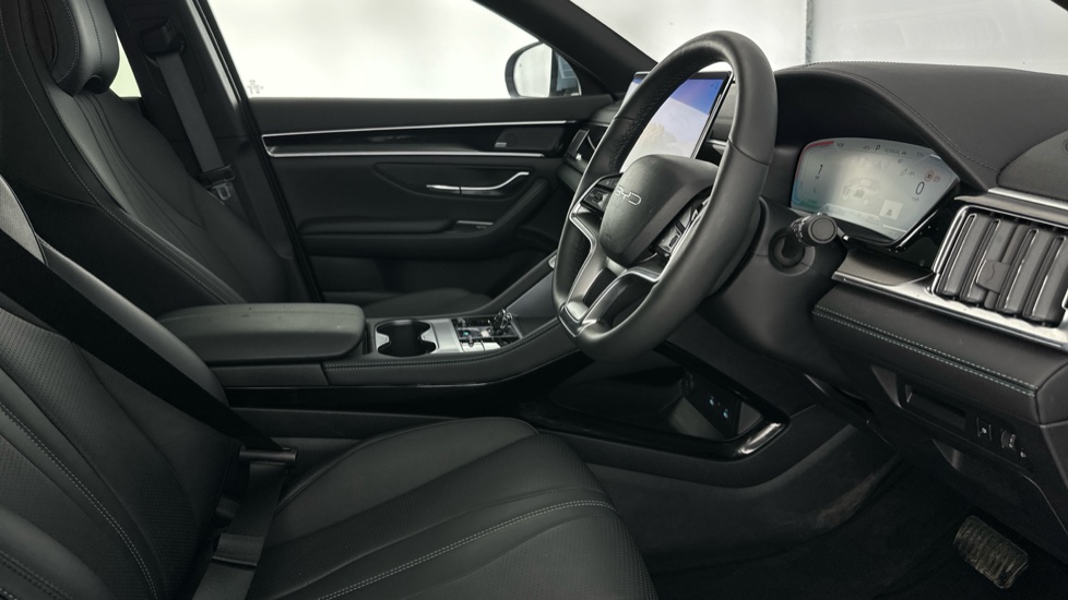 BYD Seal U 1.5 DM-i Comfort 5dr Auto Estate - Image 11