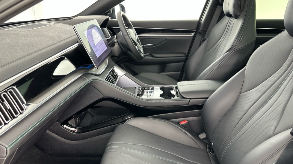 BYD Seal U 1.5 DM-i Comfort 5dr Auto Estate - Image 10