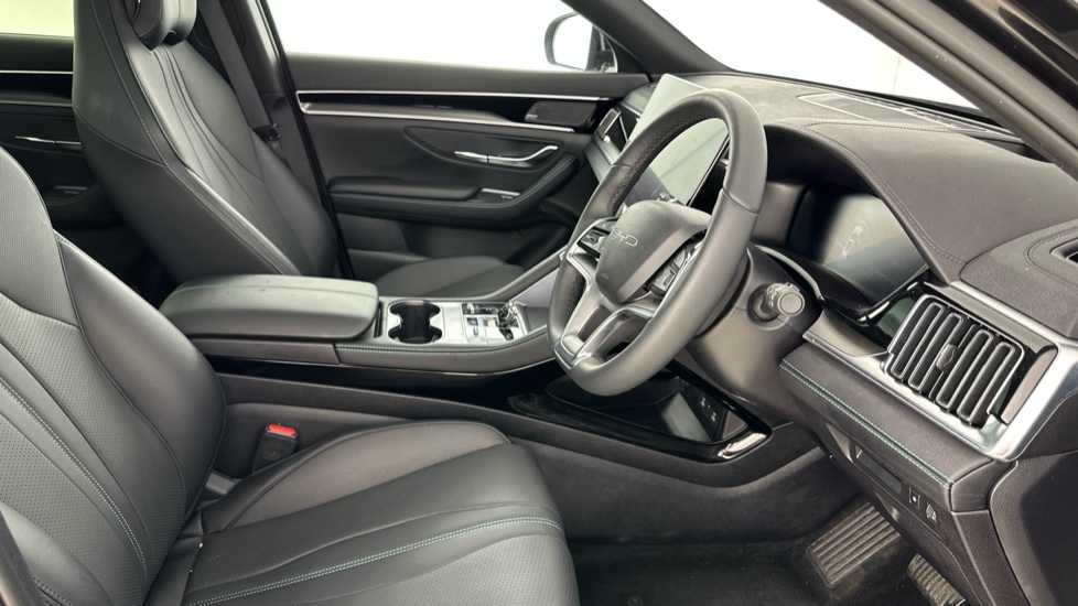 BYD Seal U 1.5 DM-i Comfort 5dr Auto Estate - Image 11