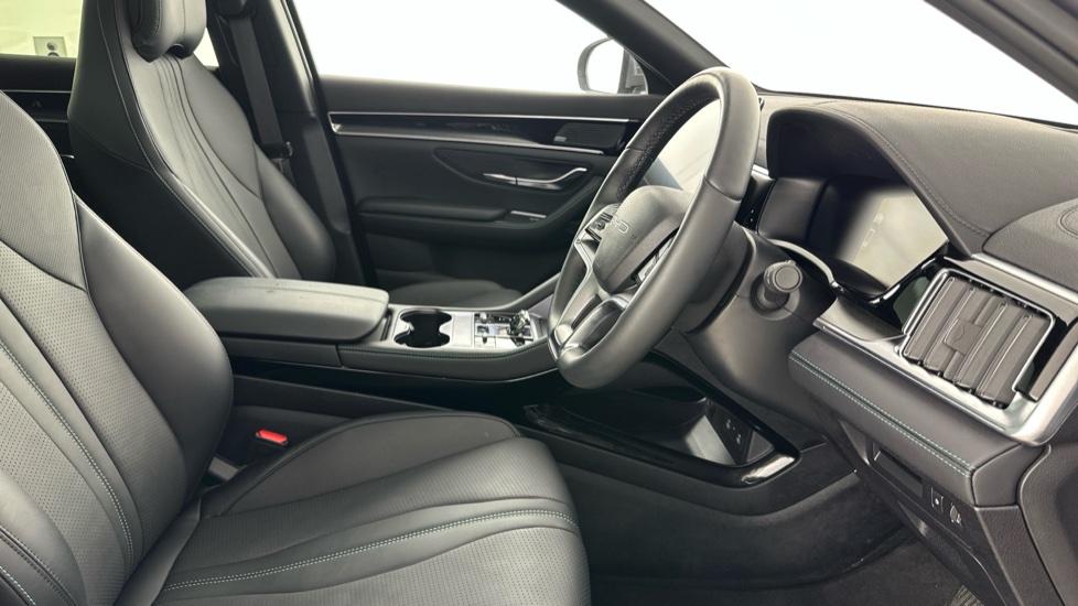BYD Seal U 1.5 DM-i Comfort 5dr Auto Estate - Image 11