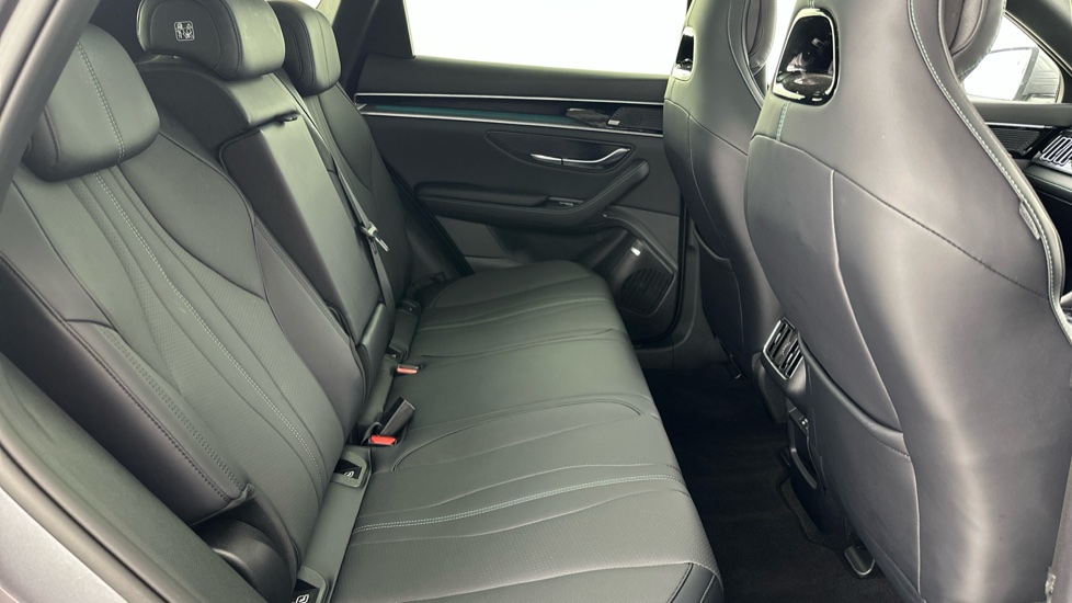 BYD Seal U 1.5 DM-i Comfort 5dr Auto Estate - Image 12