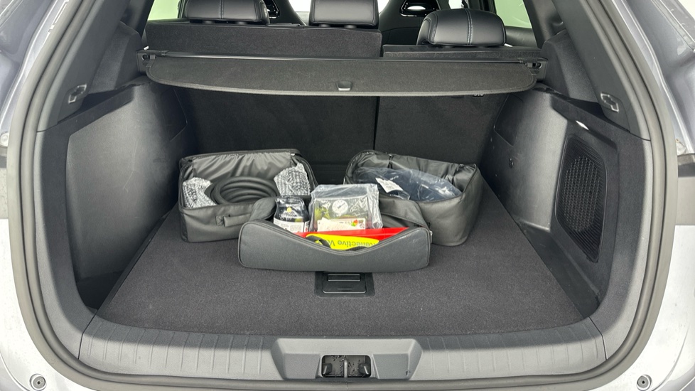 BYD Seal U 1.5 DM-i Comfort 5dr Auto Estate - Image 14