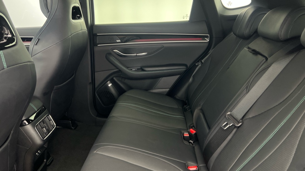 BYD Seal U 1.5 DM-i Comfort 5dr Auto Estate - Image 13