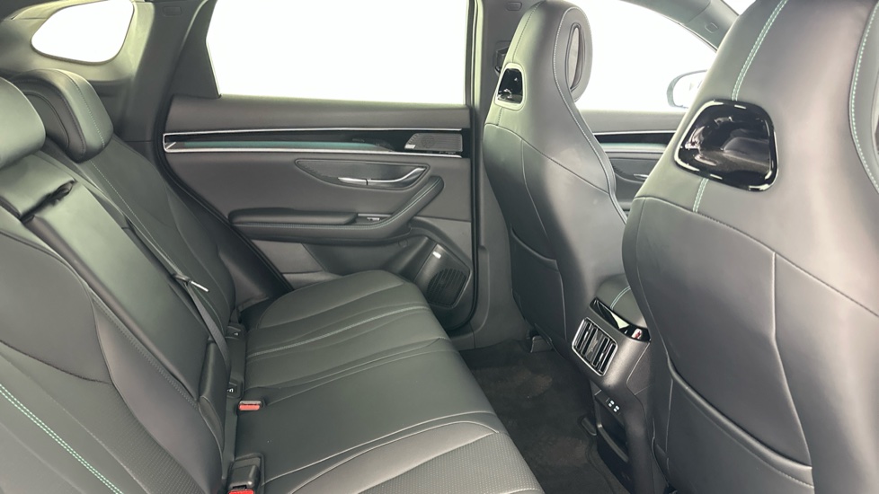 BYD Seal U 1.5 DM-i Boost 5dr Auto Estate - Image 12
