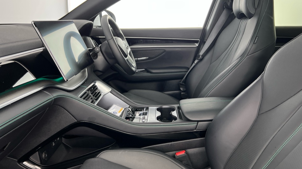 BYD Seal U 1.5 DM-i Boost 5dr Auto Estate - Image 10