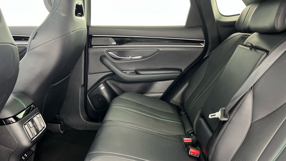 BYD Seal U 1.5 DM-i Boost 5dr Auto Estate - Image 13