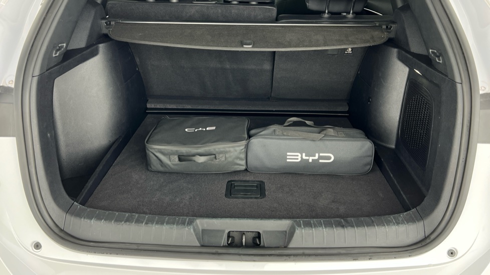 BYD Seal U 1.5 DM-i Boost 5dr Auto Estate - Image 14