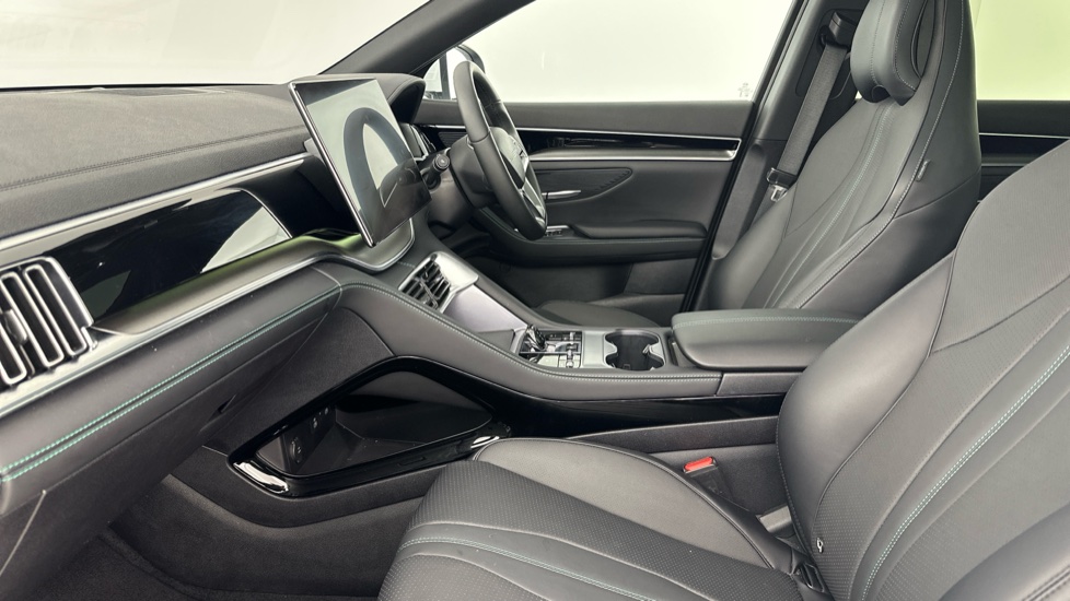 BYD Seal U 1.5 DM-i Comfort 5dr Auto Estate - Image 10