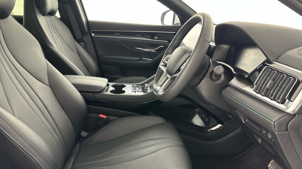 BYD Seal U 1.5 DM-i Comfort 5dr Auto Estate - Image 11