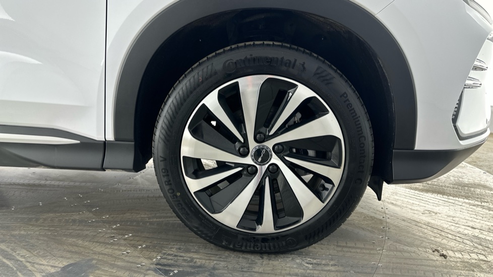 BYD Seal U 1.5 DM-i Comfort 5dr Auto Estate - Image 18