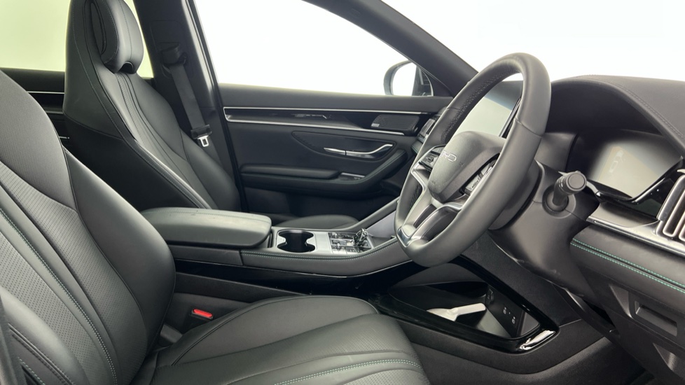 BYD Seal U 1.5 DM-i Boost 5dr Auto Estate - Image 11