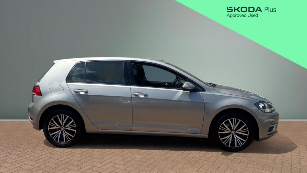 Volkswagen Golf 1.4 TSI SE [Nav] 5dr Petrol Hatchback - Image 4