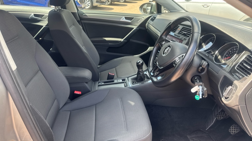 Volkswagen Golf 1.4 TSI SE [Nav] 5dr Petrol Hatchback - Image 15