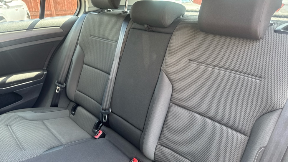Volkswagen Golf 1.4 TSI SE [Nav] 5dr Petrol Hatchback - Image 16