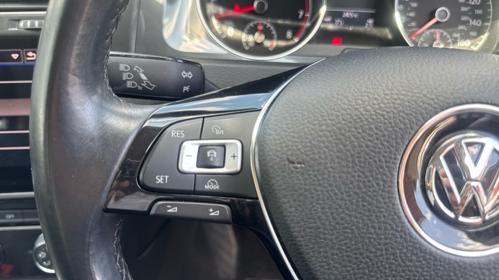 Volkswagen Golf 1.4 TSI SE [Nav] 5dr Petrol Hatchback - Image 17