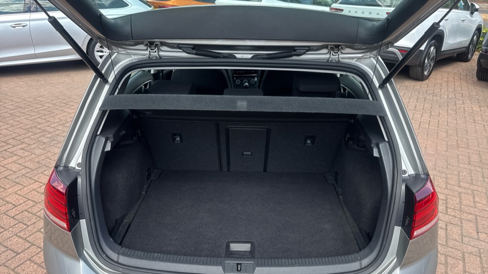 Volkswagen Golf 1.4 TSI SE [Nav] 5dr Petrol Hatchback - Image 20
