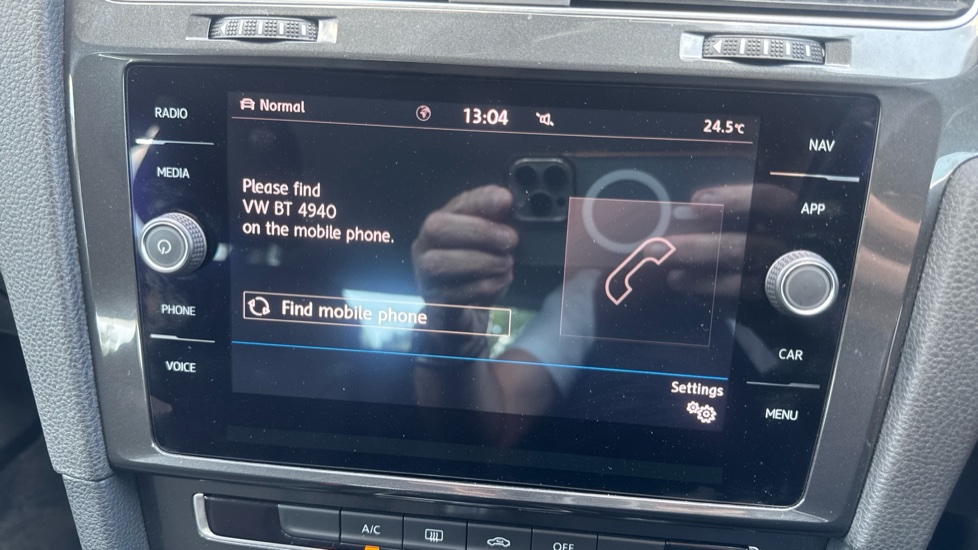 Volkswagen Golf 1.4 TSI SE [Nav] 5dr Petrol Hatchback - Image 25