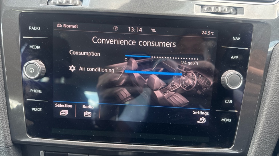 Volkswagen Golf 1.4 TSI SE [Nav] 5dr Petrol Hatchback - Image 31