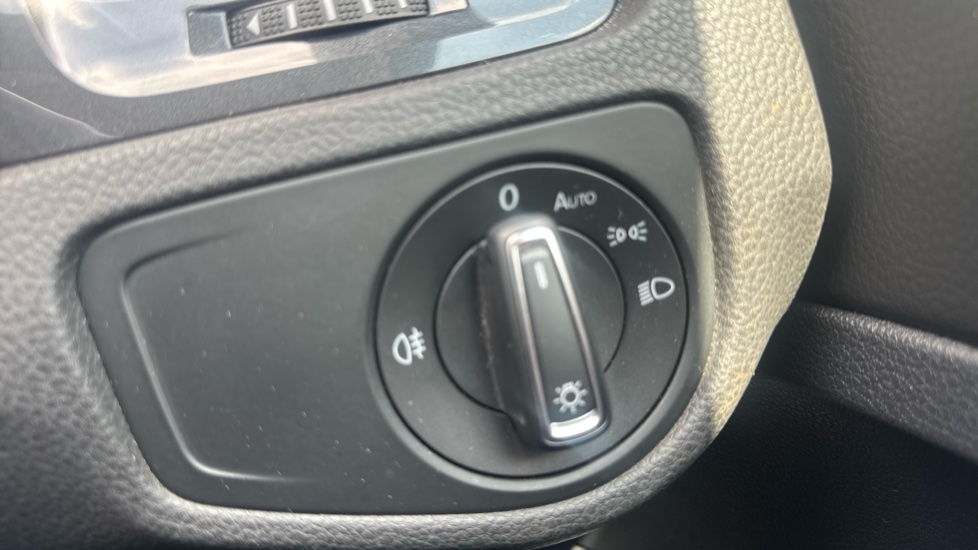 Volkswagen Golf 1.4 TSI SE [Nav] 5dr Petrol Hatchback - Image 34