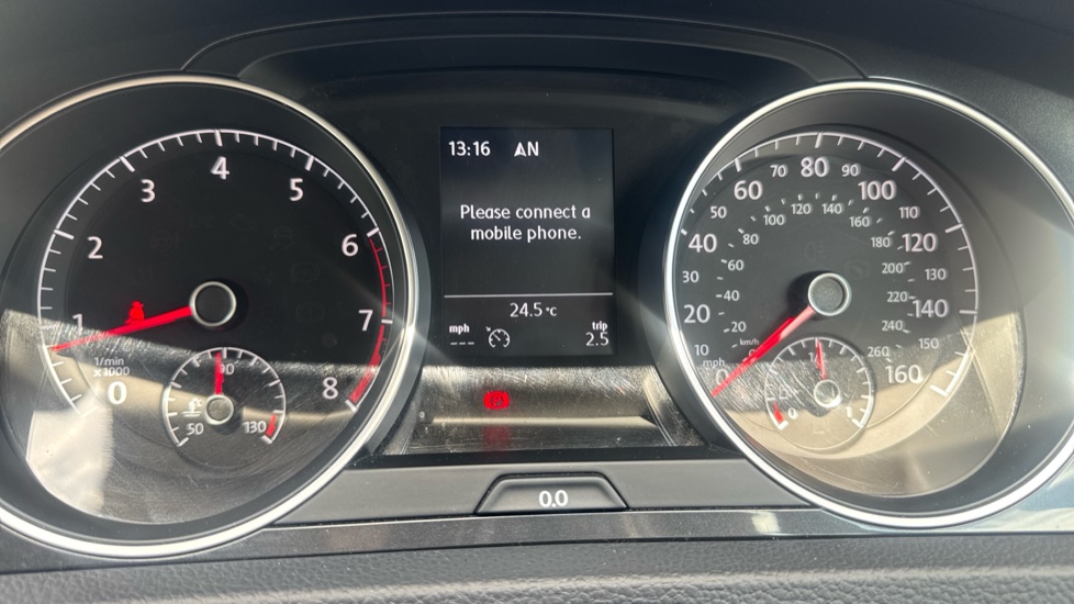 Volkswagen Golf 1.4 TSI SE [Nav] 5dr Petrol Hatchback - Image 40