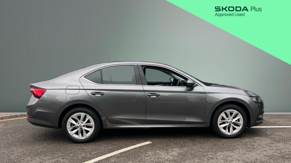 Skoda Octavia 1.4 TSI iV SE L DSG 5dr Hatchback - Image 4