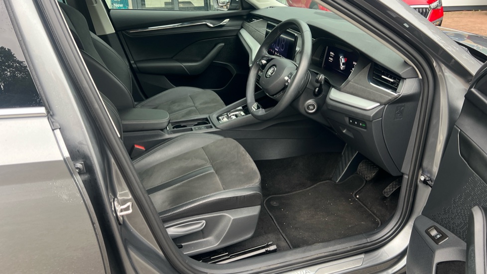 Skoda Octavia 1.4 TSI iV SE L DSG 5dr Hatchback - Image 15