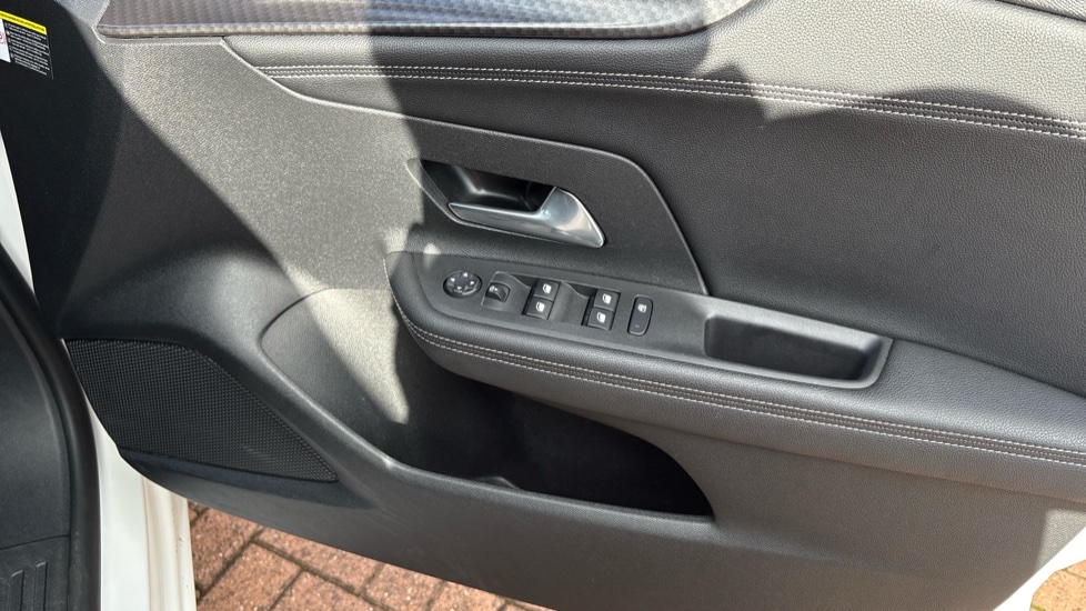 Vauxhall Mokka 1.2 Turbo 100 SRi Nav Premium 5dr Petrol Hatchback - Image 19