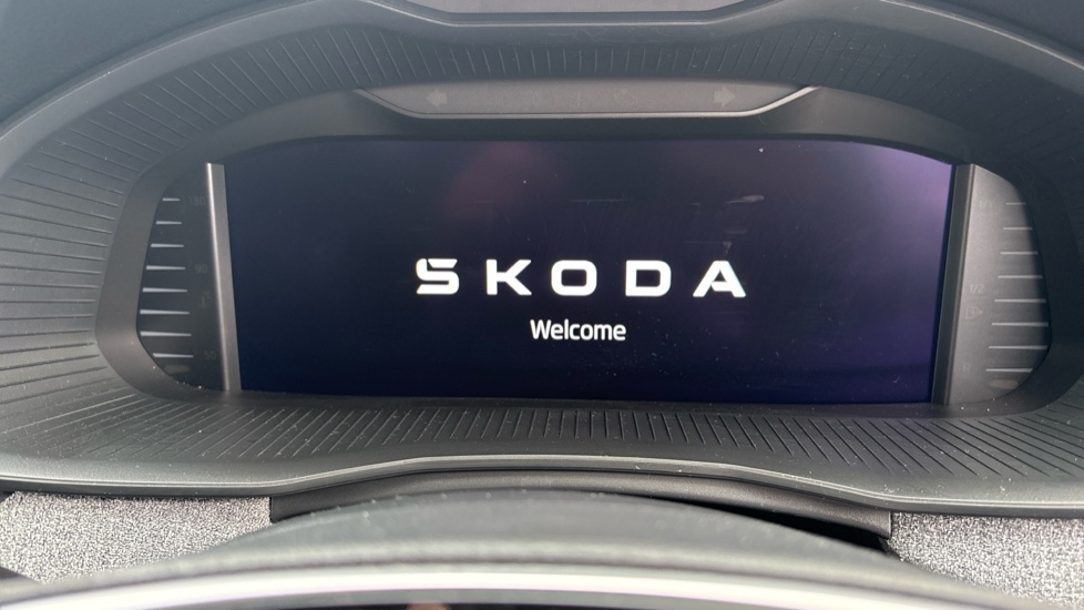 Skoda Scala 1.0 TSI 116 SE Edition 5dr DSG Petrol Hatchback - Image 11