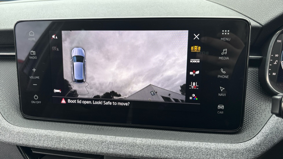 Skoda Scala 1.0 TSI 116 SE Edition 5dr DSG Petrol Hatchback - Image 31