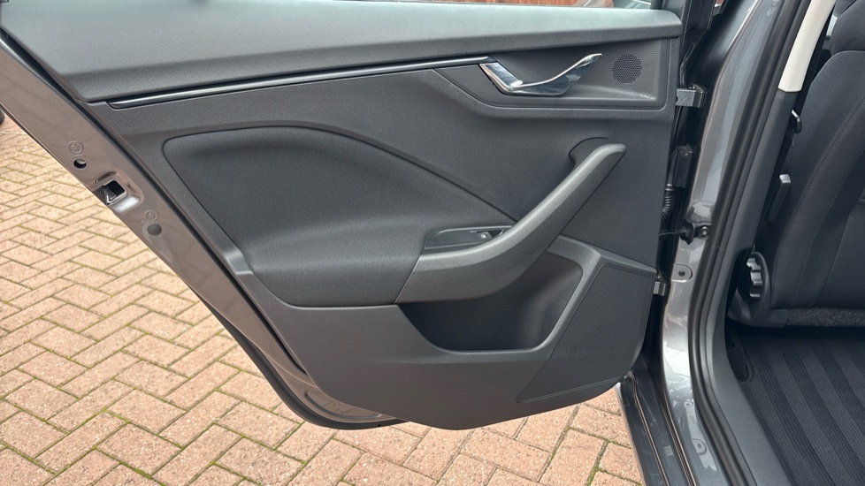 Skoda Scala 1.0 TSI 116 SE Edition 5dr DSG Petrol Hatchback - Image 36