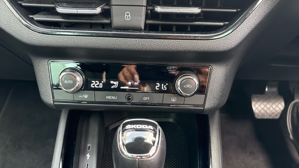 Skoda Kamiq 1.5 TSI SE L 5dr DSG Petrol Hatchback - Image 13
