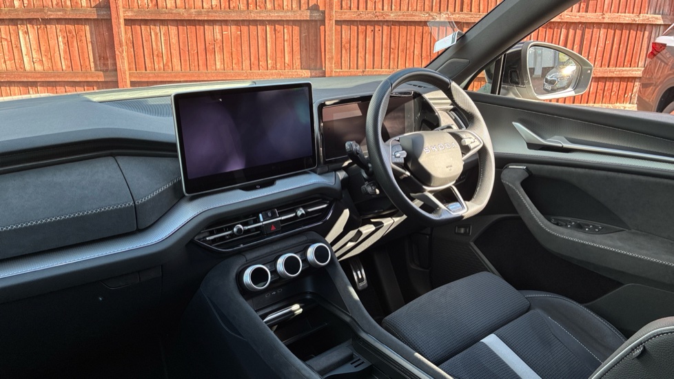 Skoda Kodiaq 1.5 TSI e-TEC SportLine 5dr DSG [7 Seat] Petrol Estate - Image 15