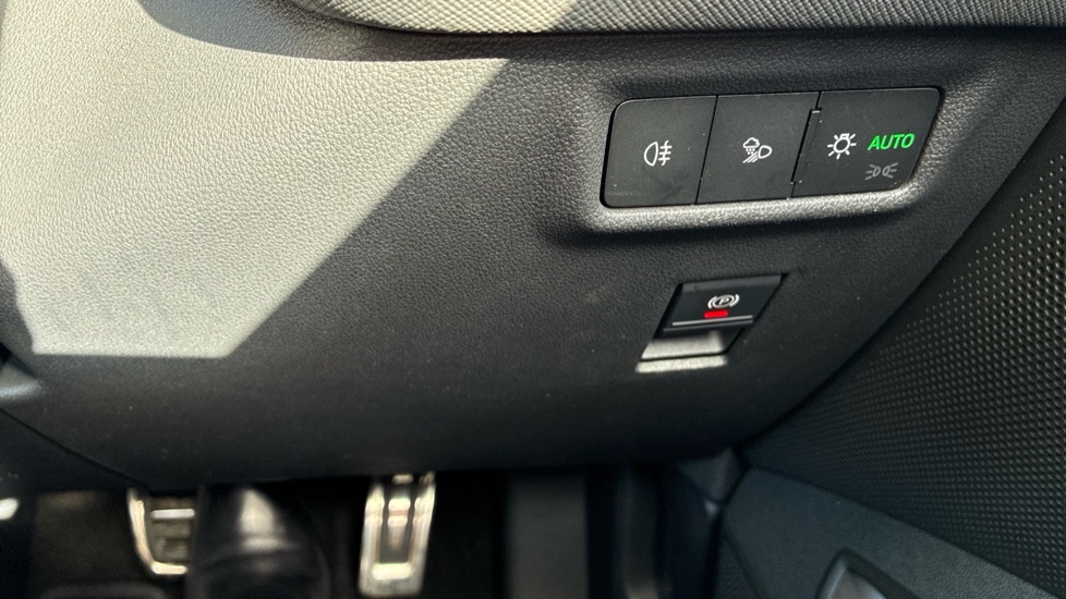 Skoda Kodiaq 1.5 TSI e-TEC SportLine 5dr DSG [7 Seat] Petrol Estate - Image 31