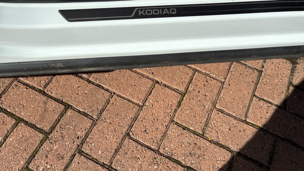 Skoda Kodiaq 1.5 TSI e-TEC SportLine 5dr DSG [7 Seat] Petrol Estate - Image 36