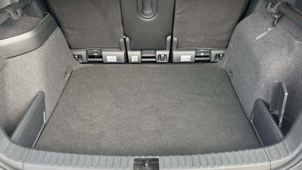 Skoda Karoq 1.5 TSI SE L 5dr DSG Petrol Estate - Image 20